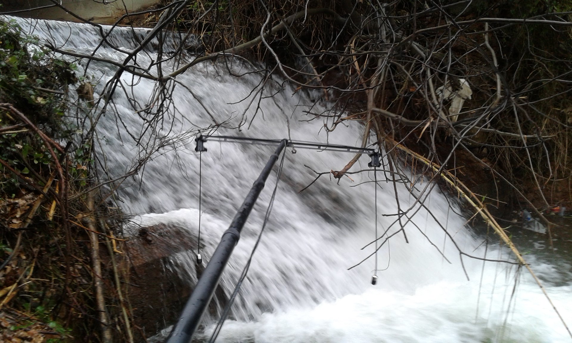 enregistrement avec hydrophones dans une cascade